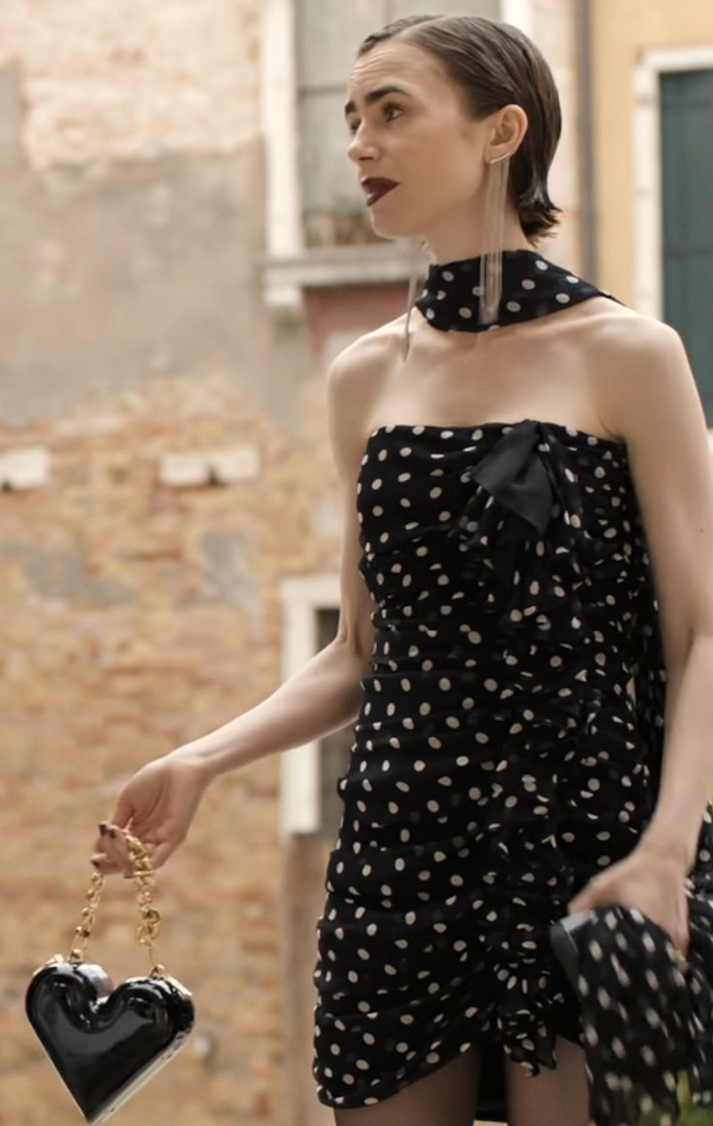 FetchFashion in action: polka dot dress